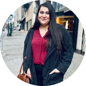 Yireth Santana available notary in The Dalles, OR - 97058