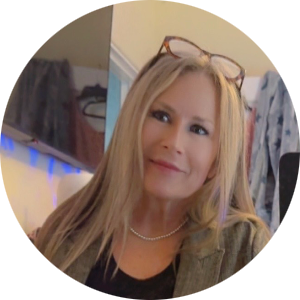 Laura Brown available notary in San Diego, CA - 92110
