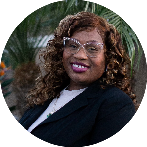 LaTaysha McRae available notary in San Diego, CA - 92139