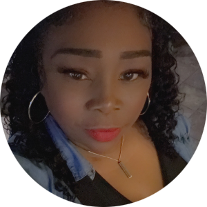 Tinesa Glover available notary in Calumet City, IL - 60409