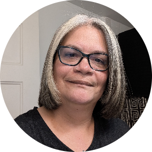 YESENIA DILLMAN available notary in WINTER HAVEN, FL - 33881