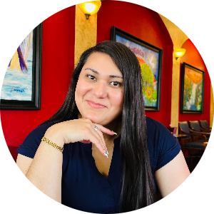 Yireth Santana available notary in The Dalles, OR - 97058