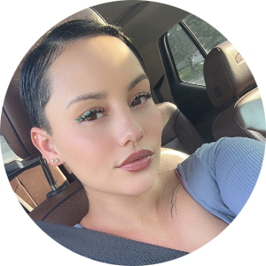 Taimyra Opal Gruver available notary in Bismarck, ND - 58504