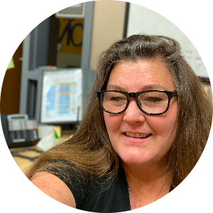 Julia Azevedo available notary in Menifee, CA - 92584