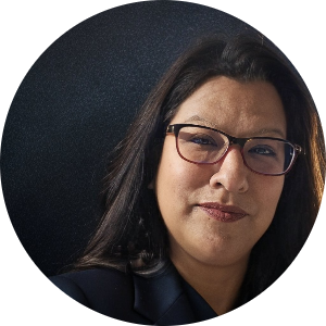 Xochi Martinez available notary in Castro Valley , CA - 94546