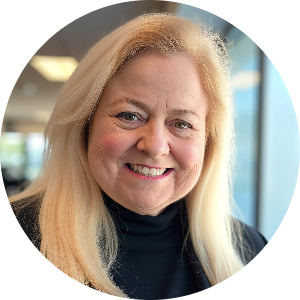 Selecia Young-Jones available notary in Jacksonville, FL - 32202