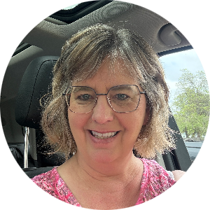 Julia Murphy available notary in Lebanon, OR - 97355