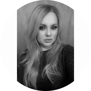 Julia Mccutcheon  available notary in Seattle, WA - 98109