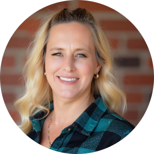 Misty Crain available notary in Evans, CO - 80620