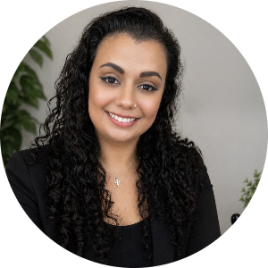 Malaka Hiresh available notary in Cincinnati, OH - 45231