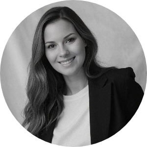Bryttanii Gabrielle Cully available notary in Neosho, MO - 64850