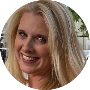 Jadie Gregory available notary in Simi Valley, CA - 93065