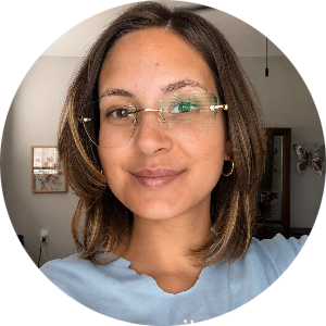 Lyndsay Nelson available notary in Knoxville, TN - 37921