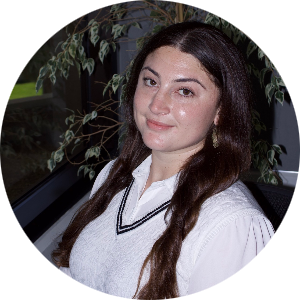 Hannah Pfau available notary in Long Beach, CA - 90815