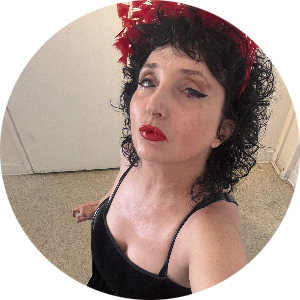 Aurora Josephson available notary in Portland, OR - 97209