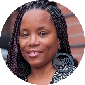 Lakisha Grate available notary in Newark, NJ - 07106